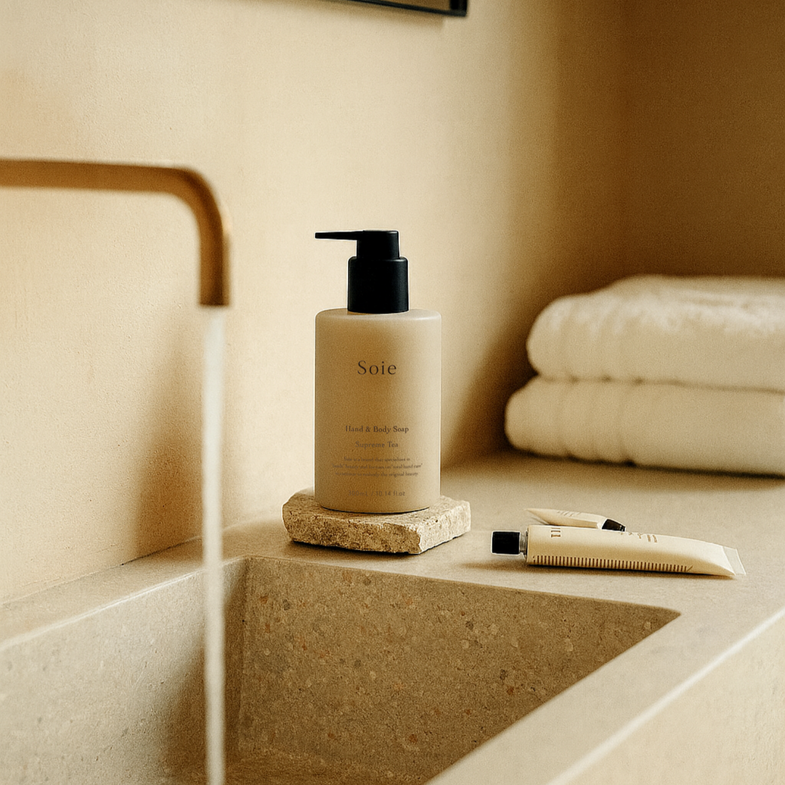 Moist Fragrance Hand ＆Body Soap – Soie